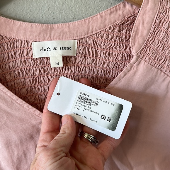 NWT Cloth + Stone EVEREVE Pink Champagne V Neck Smocked Blouse Medium - Picture 7 of 12